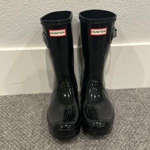 black shiny hunter boots size women’s US 9